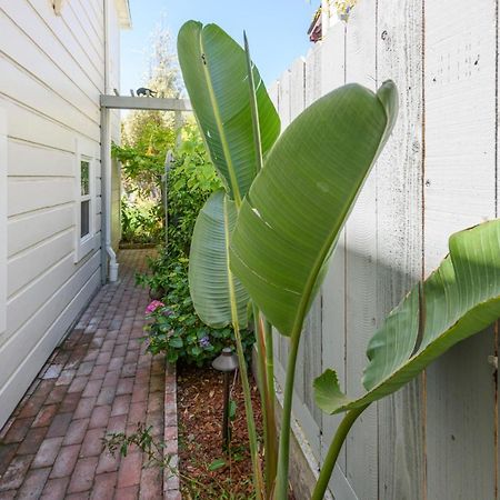 Garden Level Flat In 1885 Queen Anne Victorian Cottage In Alameda Exterior foto